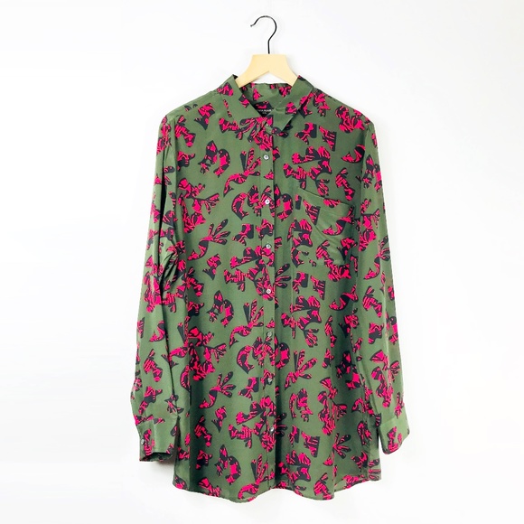 Banana Republic Tops - nwt banana republic camo print silk blouse